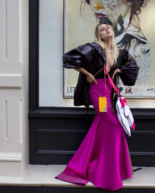 MARIKA Magazine Editorial | American Style White-Pink SPICYBEARS Bag