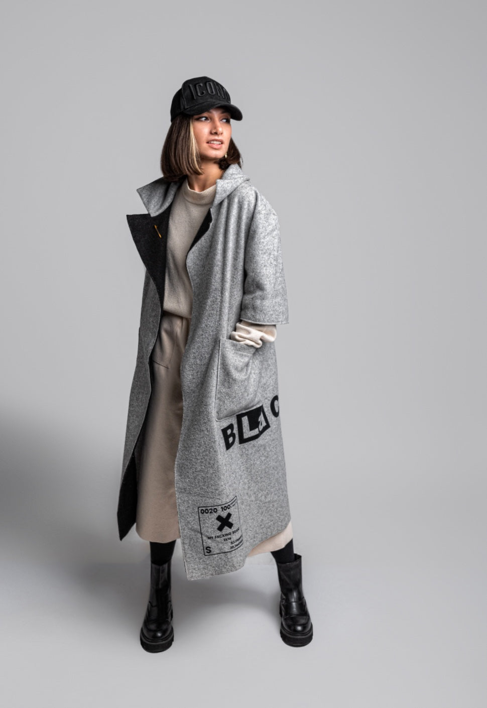 Oversized "MISHKA" Coat in Gray Semi-Wool with Black Velvet Details - SPICYBEARS