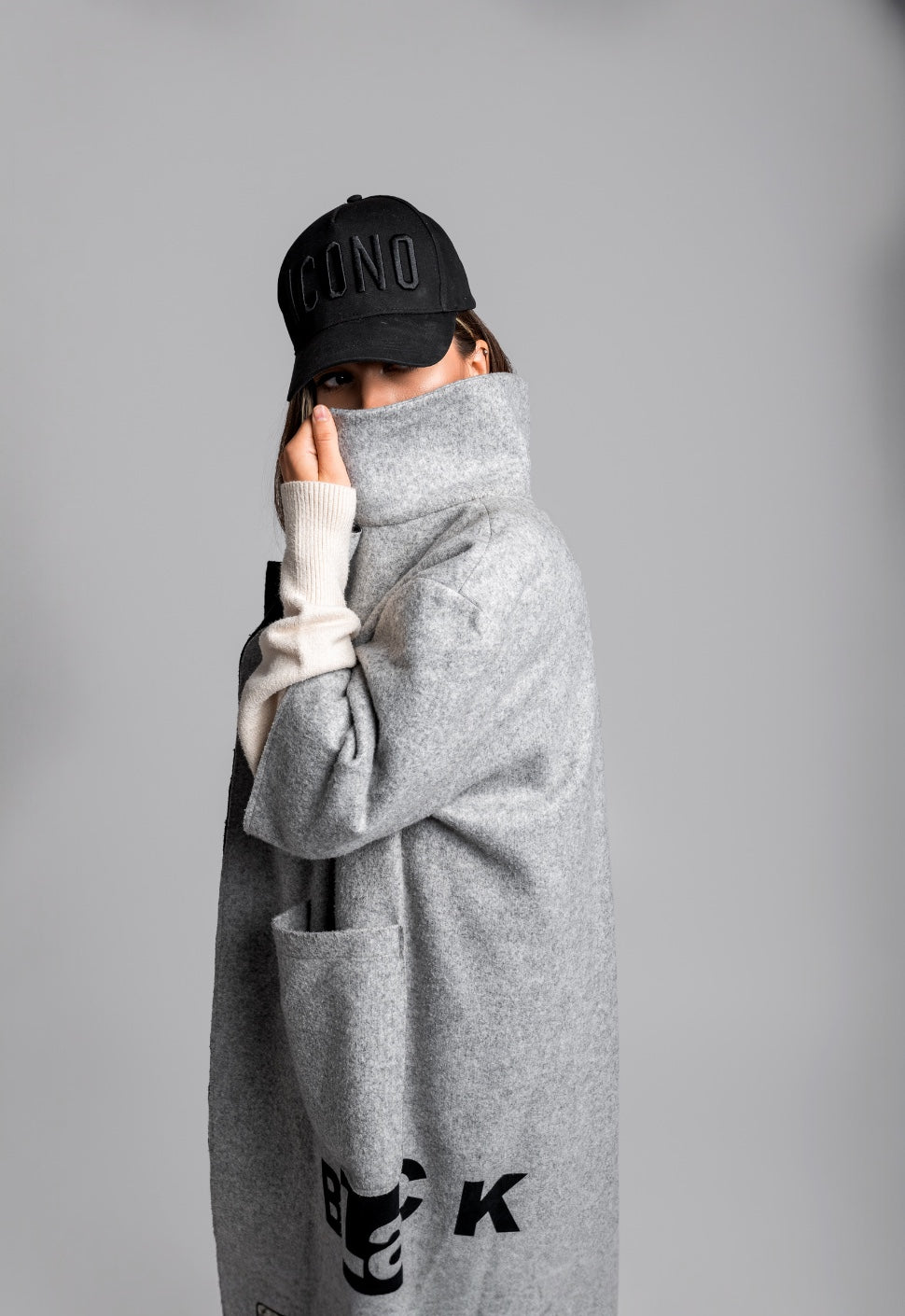 Oversized "MISHKA" Coat in Gray Semi-Wool with Black Velvet Details - SPICYBEARS